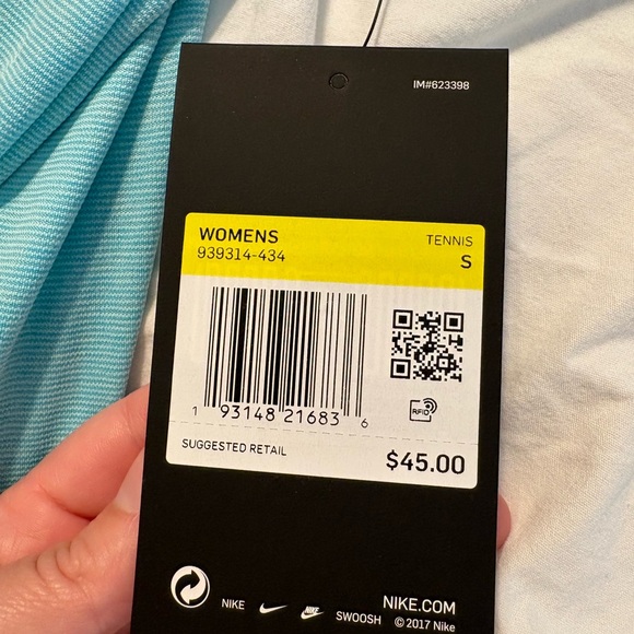 Nike Tank - Picture 3 of 3